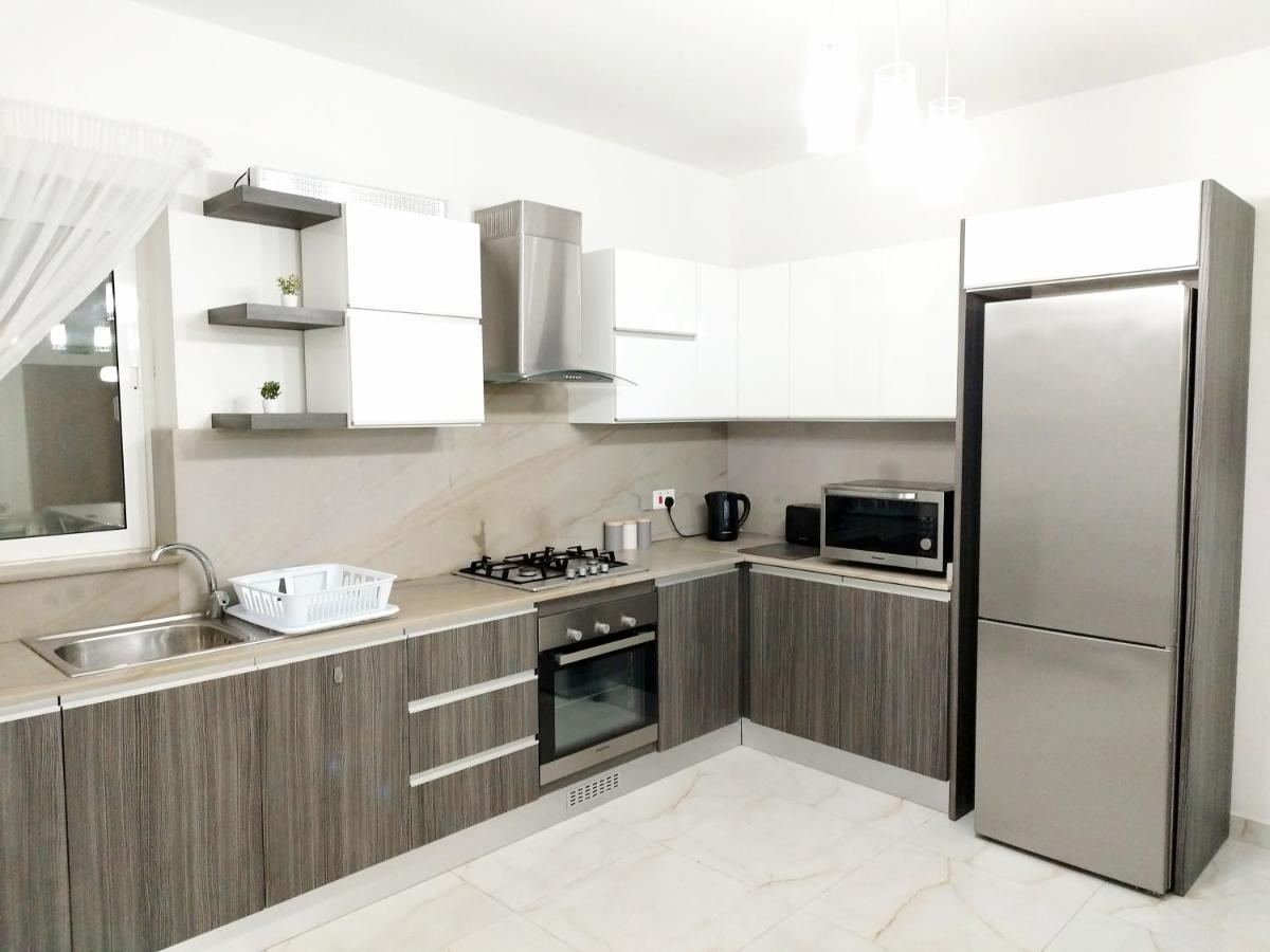 Large And Modern Apartment In The Centre Of Malta 모스타 외부 사진